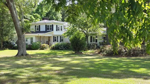 The White House on Freedom Way