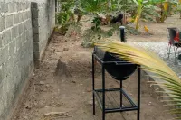 4 Bed House Sleeps 8 - Garden and Pets Welcome Hotels in Brikama