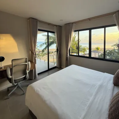 Sabaii Bay Resort Отели рядом с достопримечательностью «Тон Сала Пир»