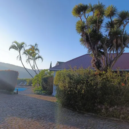 Guinea Fowl Lodge - Lagoon & Heads View B&B, Central Knysna