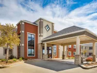 Howard Johnson by Wyndham Oacoma Hotel & Suites Hotels in Lyman County