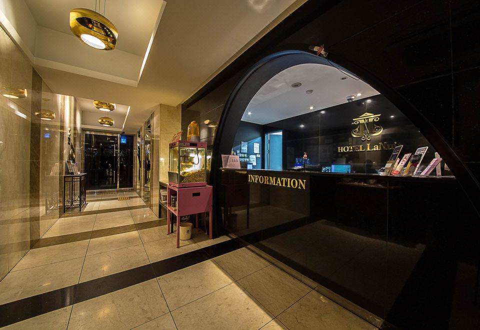 신촌 라뉘 객실 전경