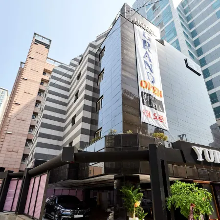 Yuria Hotel Gangbuk Seoul Отели рядом с достопримечательностью «Публичная библиотека в районе Тобон»
