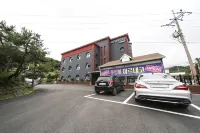 Taebaek Art Deco - parking