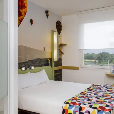 Ibis Budget Warszawa Centrum Hotels near Royal Baths Park