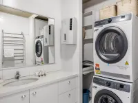 2-Bed near Beach with BBQ & Stunning Ocean Views