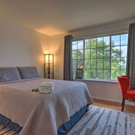 Spacious Thornton Home 15 Mi to Downtown Denver!