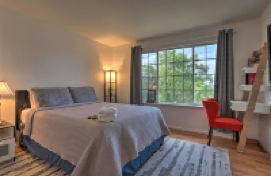 넓은 쏜튼 홈: 덴버 시내까지 15마일!