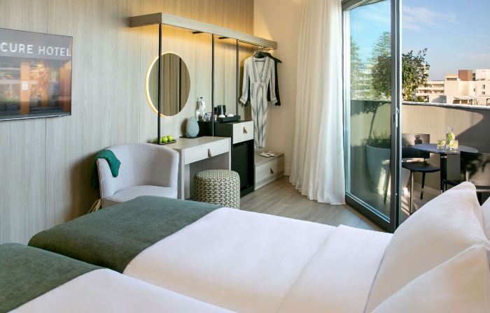 Mercure Larnaca Finikoudes Beach
