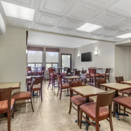 Best Western Plus Rose City Suites