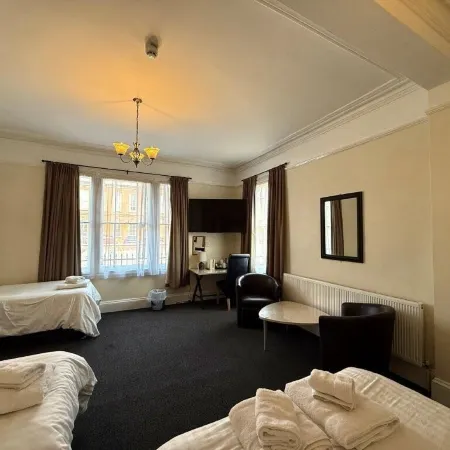 Deincourt Hotel Отели в г. Ньюарк-он-Трент