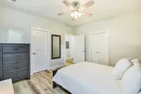 Fort Worth Retreat w/ Balcony: Walk to Tcu!