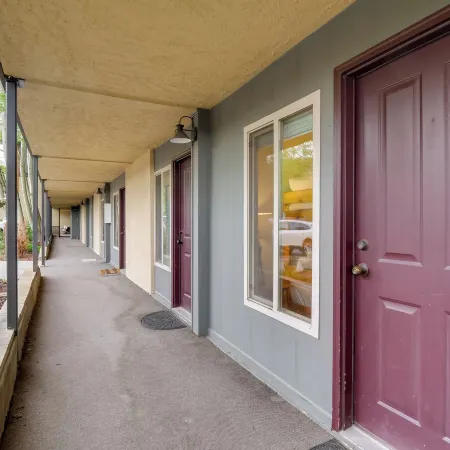 Mountain Meadows Condo Walk to Ski Shuttle!