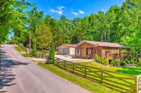 Country Cottage < 3 Mi to Dale Hollow Lake! - 3-Star