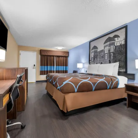 Super 8 by Wyndham Gadsden Al