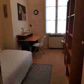 TOWN HOUSE - WHOLE HOUSING Rooms