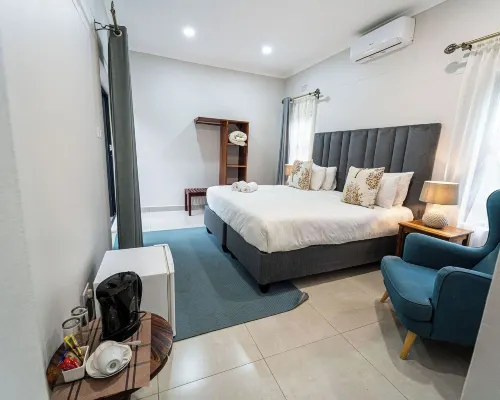 Mopani Lodge Victoria Falls Hotels in Hwange