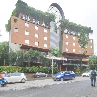 Sai Palace Hotel Hotels near Andheri Train Station