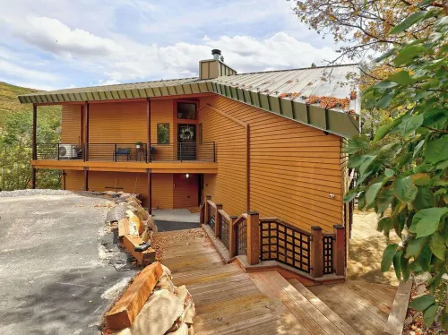 Your Holiday 4Br House with Spa and Mountain Views Near Sundance Resort Hotels in Sundance