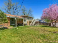 @ Marbella - Modern 4-br Retreat Chef's Kitchen Hotels in Arvada