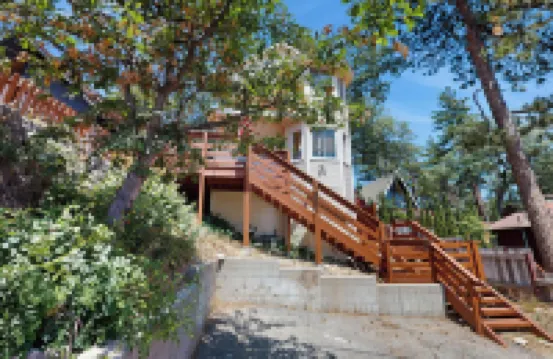 2BR Cabin - Close to Big Bear & Lake Arrowhead