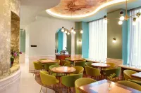 Zeus Essence Bucharest Venezia - breakfast