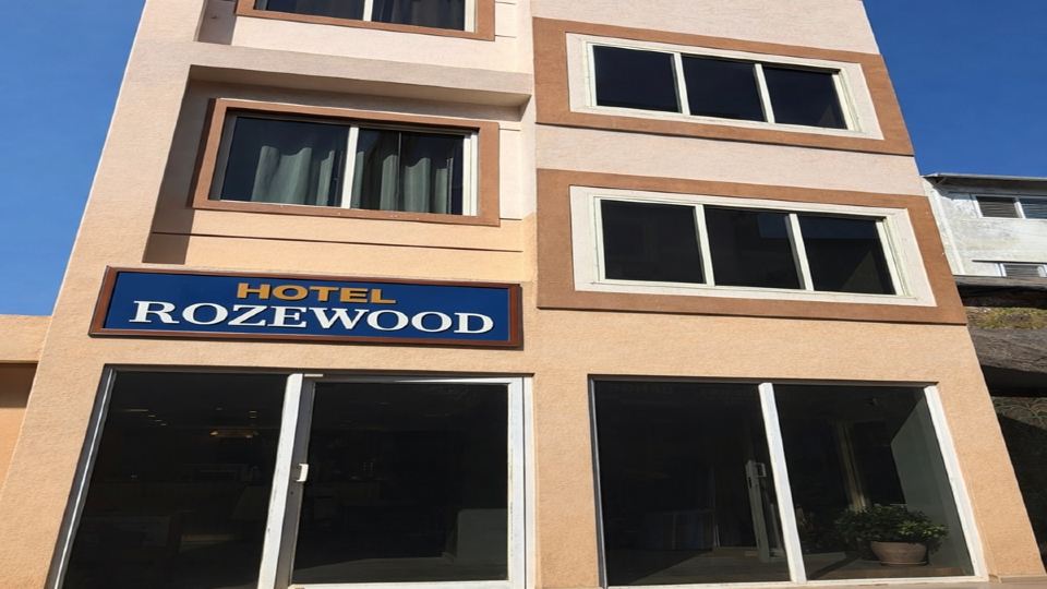 Hotel Rosewood Plaza