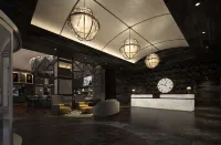 The Porter Portland, Curio Collection by Hilton - bar