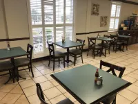 Days Inn by Wyndham Natchez - breakfast