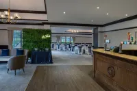 Delta Hotels Breadsall Priory Country Club - bars