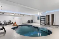 Hôtel et Pavillons le Petit Manoir du Casino - Pools