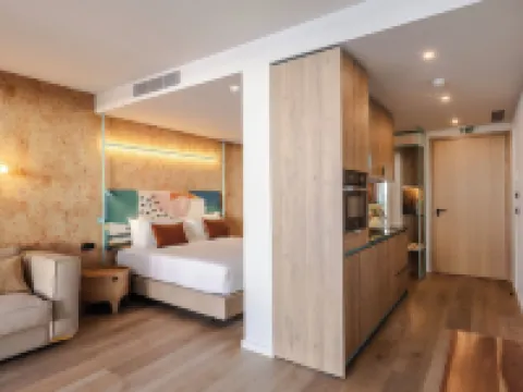 Upon Harbor - Seixal Bay Hotel Hotels in Seixal