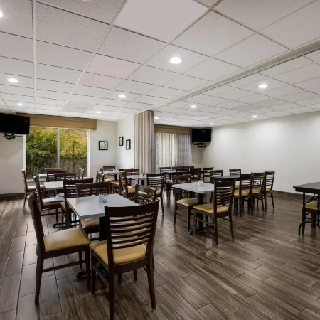 Sleep Inn & Suites