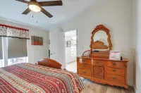 13 Mi to Lake Powell: Mtn-View Home w/ Deck & BBQ - WiFi