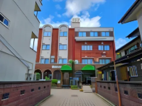 河口湖廣場假日飯店 河口湖站大樓附近的飯店