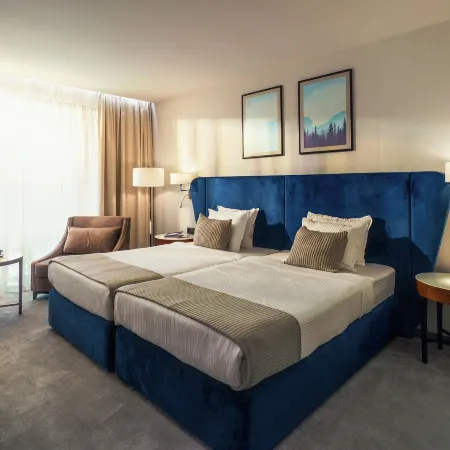 Astor Garden Hotel