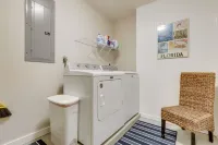 5 Mi to Stuart Beach! Home w/ Pet-friendly Yard - Kitchens
