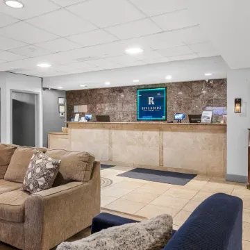 Riverside Hotel & Conference Center