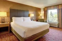 The Lodge at Roseburg - parking