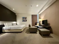 Sapphire Sky Hotel Karawaci Tangerang (Formerly Yasmin hotel Karawaci) Hotels near Benton Junction