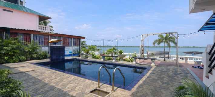 Dinuda Lagoon Hotel Hotels in Puttalamin piirikunta