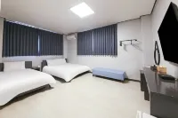 Cheorwon M Motel - 2 ดาว