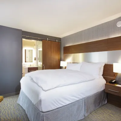 Hotel Z San Diego Hotel dekat Dermaga