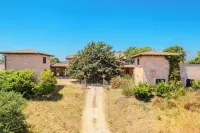 Tenuta Monte la Guardia - Cascate Naturali - Farmhouses