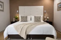 Montebello Guesthouse - Bed and Breakfasts