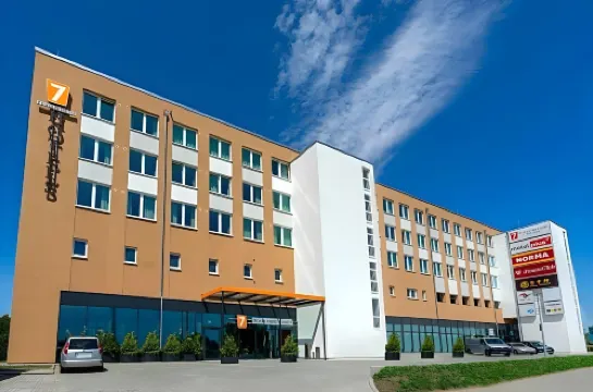 Hotel Campanile Berlin Brandenburg Airport