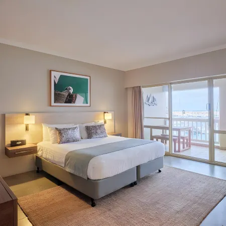 The Marina Hotel - Mindarie