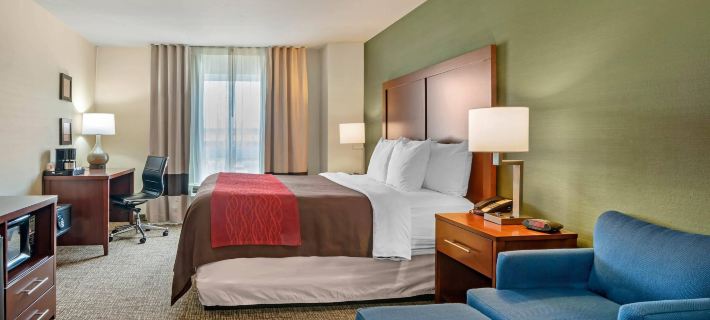 Comfort Inn & Suites Salem Hotels in Salem