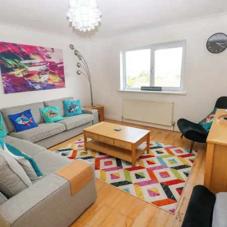 15 Lawnswood