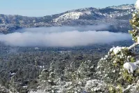 Yosemite Gateway at Bass Lake — A Spacious Sierra Nevada Mountain Retreat